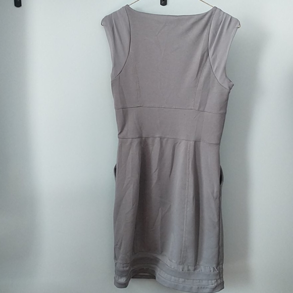 Cap sleeved sheath dress - Picture 2 of 5